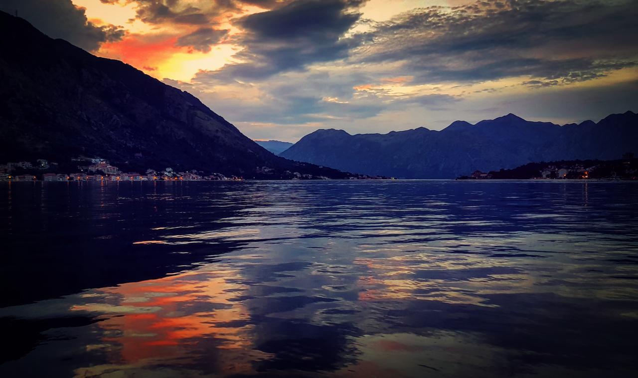 Kotor Bagus - Cozy Boutique Old Town Studio With Seaview Terrace Ngoại thất bức ảnh