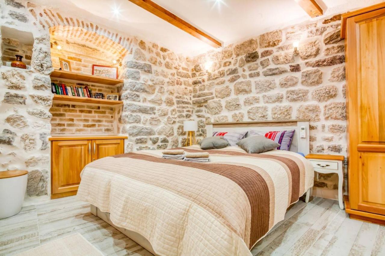 Kotor Bagus - Cozy Boutique Old Town Studio With Seaview Terrace Ngoại thất bức ảnh