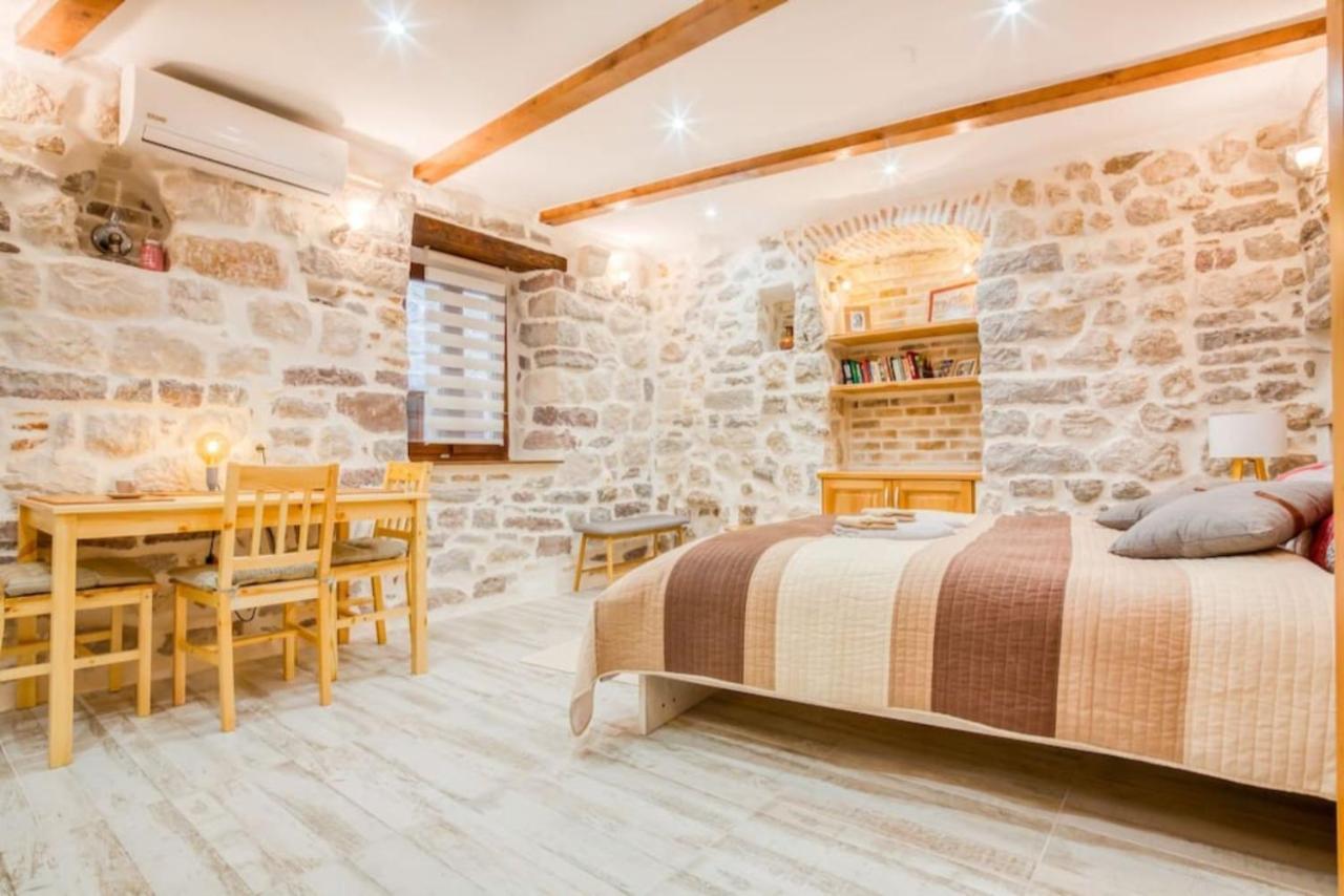 Kotor Bagus - Cozy Boutique Old Town Studio With Seaview Terrace Ngoại thất bức ảnh