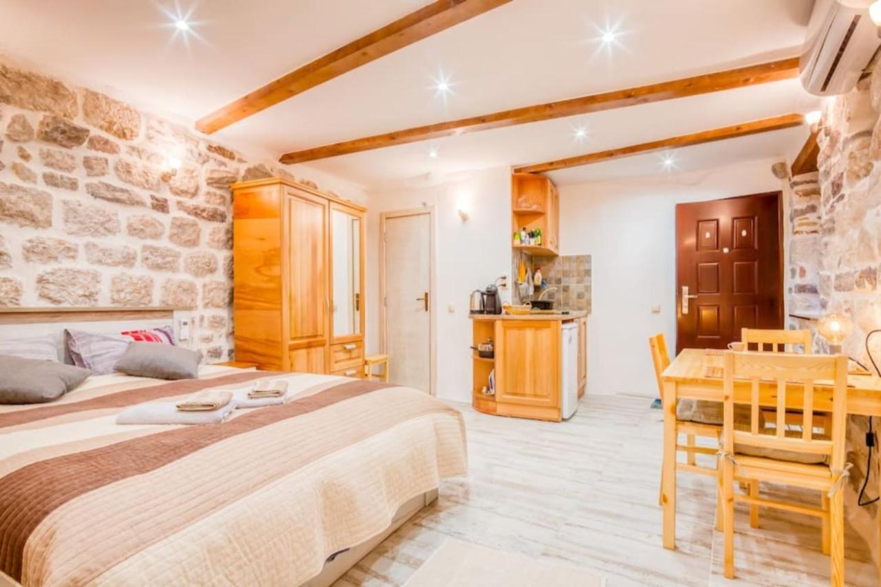 Kotor Bagus - Cozy Boutique Old Town Studio With Seaview Terrace Ngoại thất bức ảnh